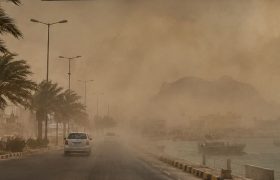 طوفان وگرد خاک در بندرلنگه